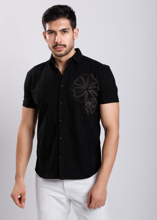 FLOWER EMBROIDERY BLACK SHIRT H476-1